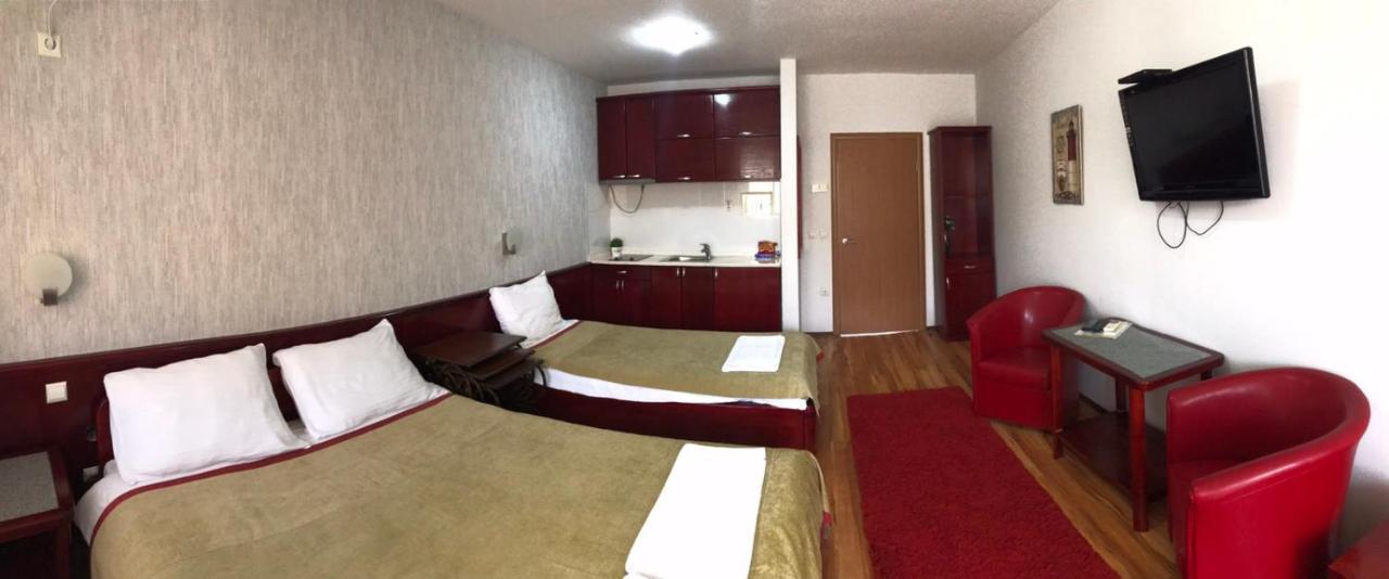 Hotel Tri "O" Topola Eksteriør bilde