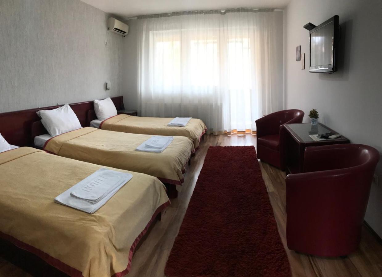 Hotel Tri "O" Topola Eksteriør bilde